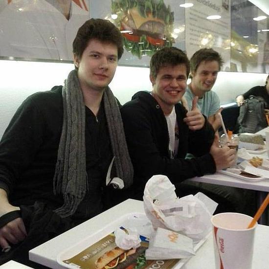 迪士尼无限飞车手游国服预约开启更多奖励等你来拿